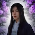 播客制作人陈老师的头像，在安静的录音间内录制播客节目，背景有吸音棉